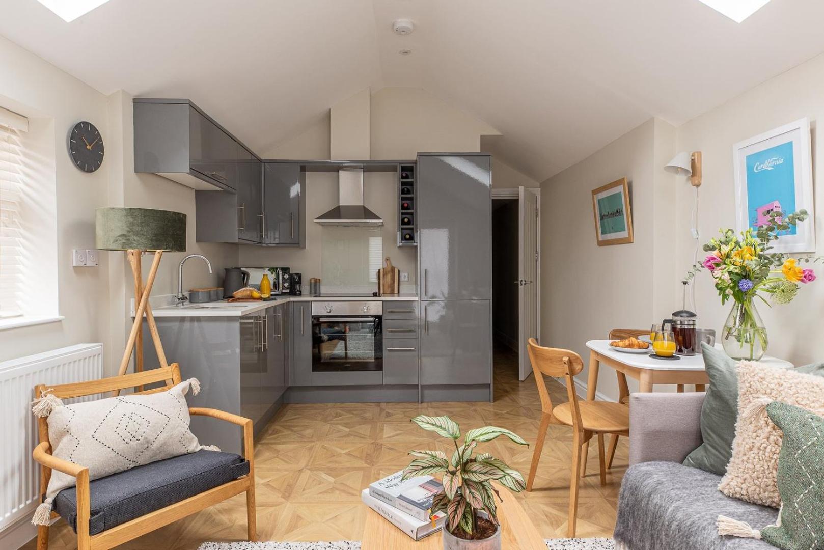 Cohost Partners | Close To City Centre | One Br! คาร์ดิฟฟ์ ภายนอก รูปภาพ