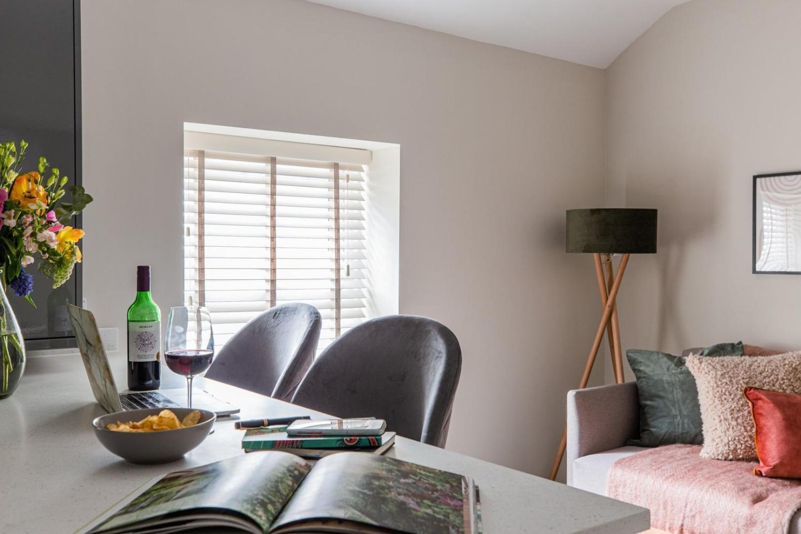 Cohost Partners | Close To City Centre | One Br! คาร์ดิฟฟ์ ภายนอก รูปภาพ